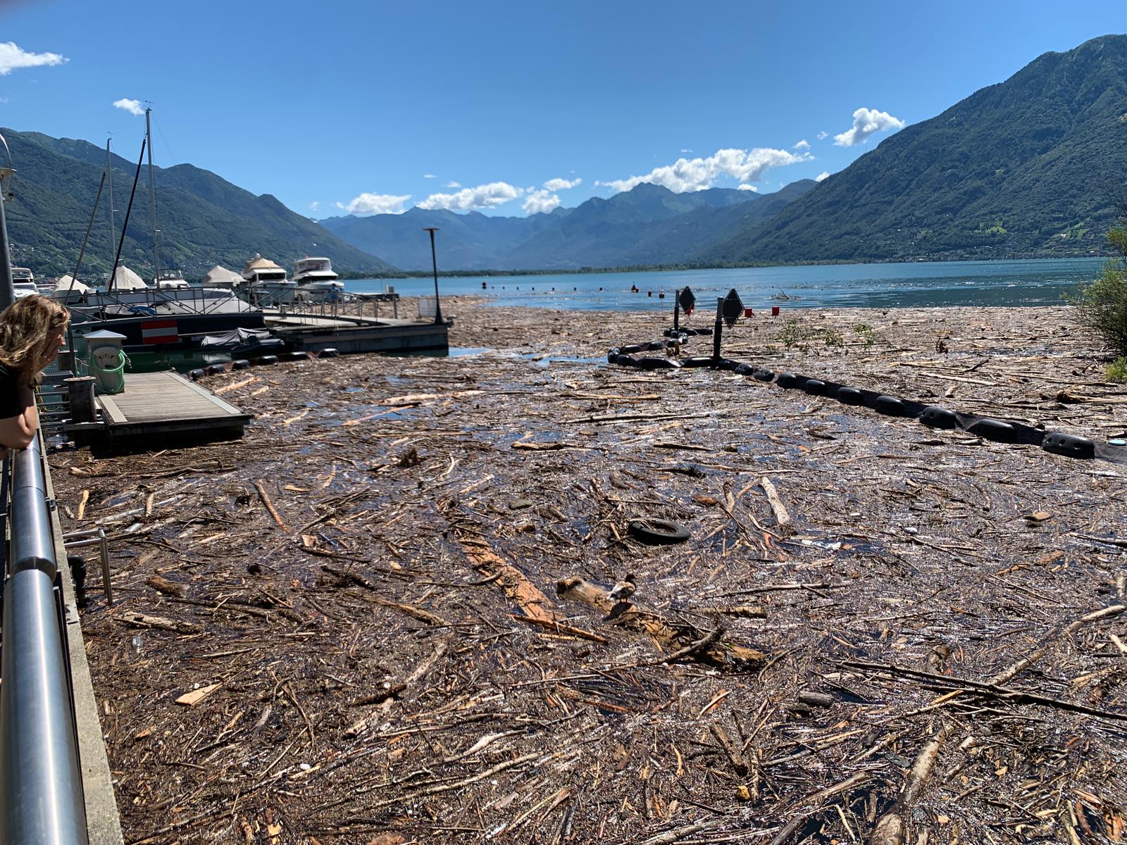 Scopri di più sull'articolo Si ricomincia a vedere il blu del lago